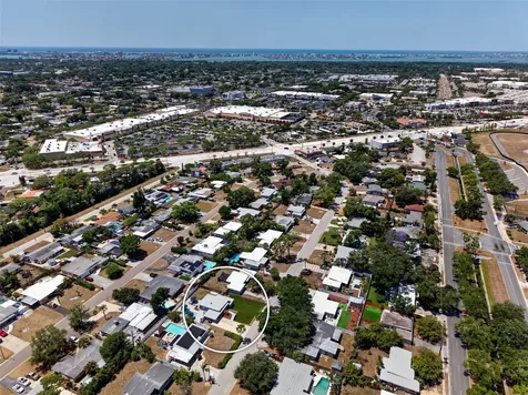 6318 21st Avenue N St Petersburg FL 33710