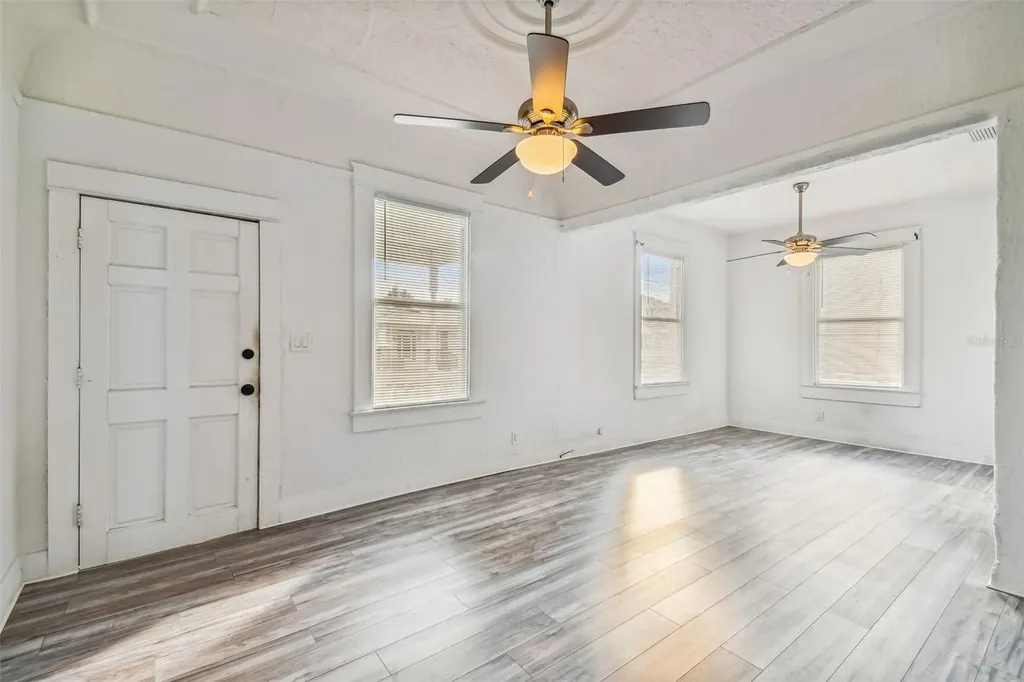 1913 W Lemon Street Tampa FL 33606