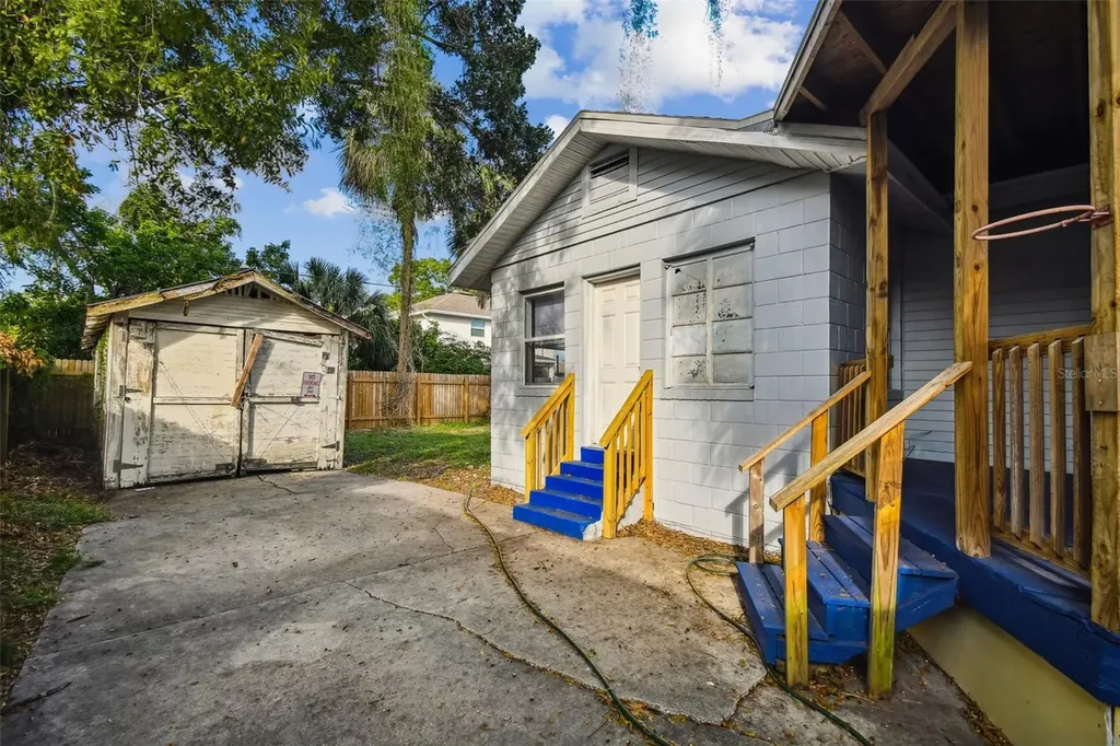 1913 W Lemon Street Tampa FL 33606