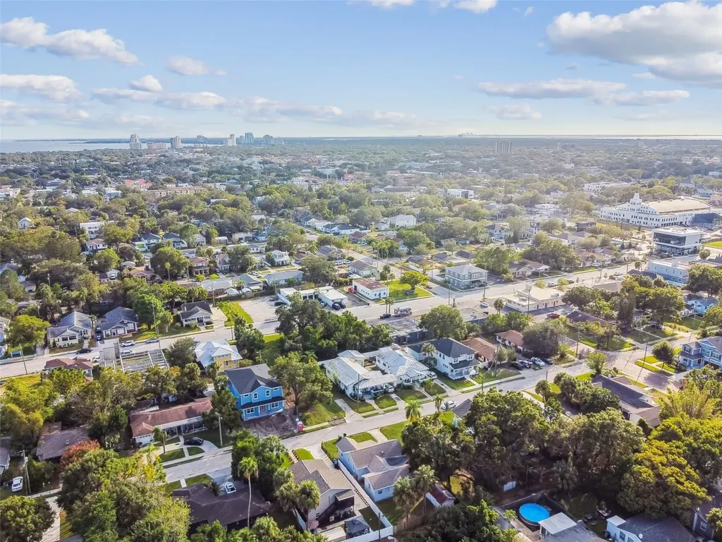 1913 W Lemon Street Tampa FL 33606