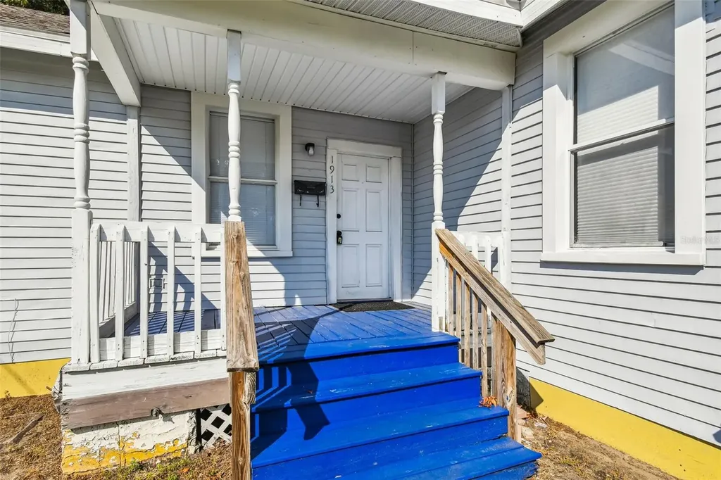 1913 W Lemon Street Tampa FL 33606