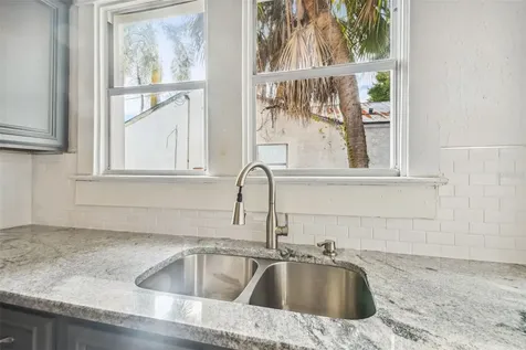 1913 W Lemon Street Tampa FL 33606