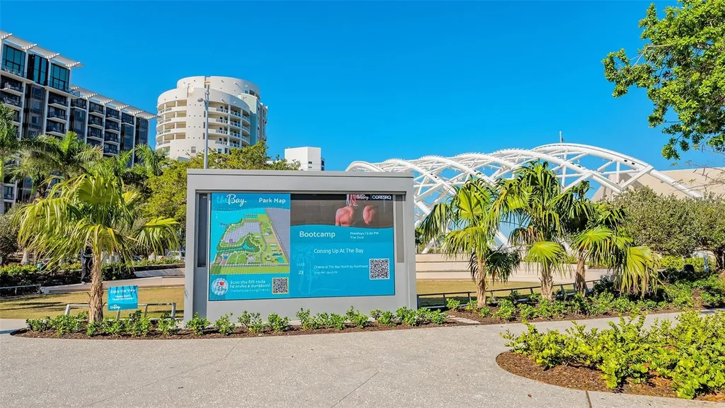 990 Boulevard Of The Arts Sarasota FL 34236