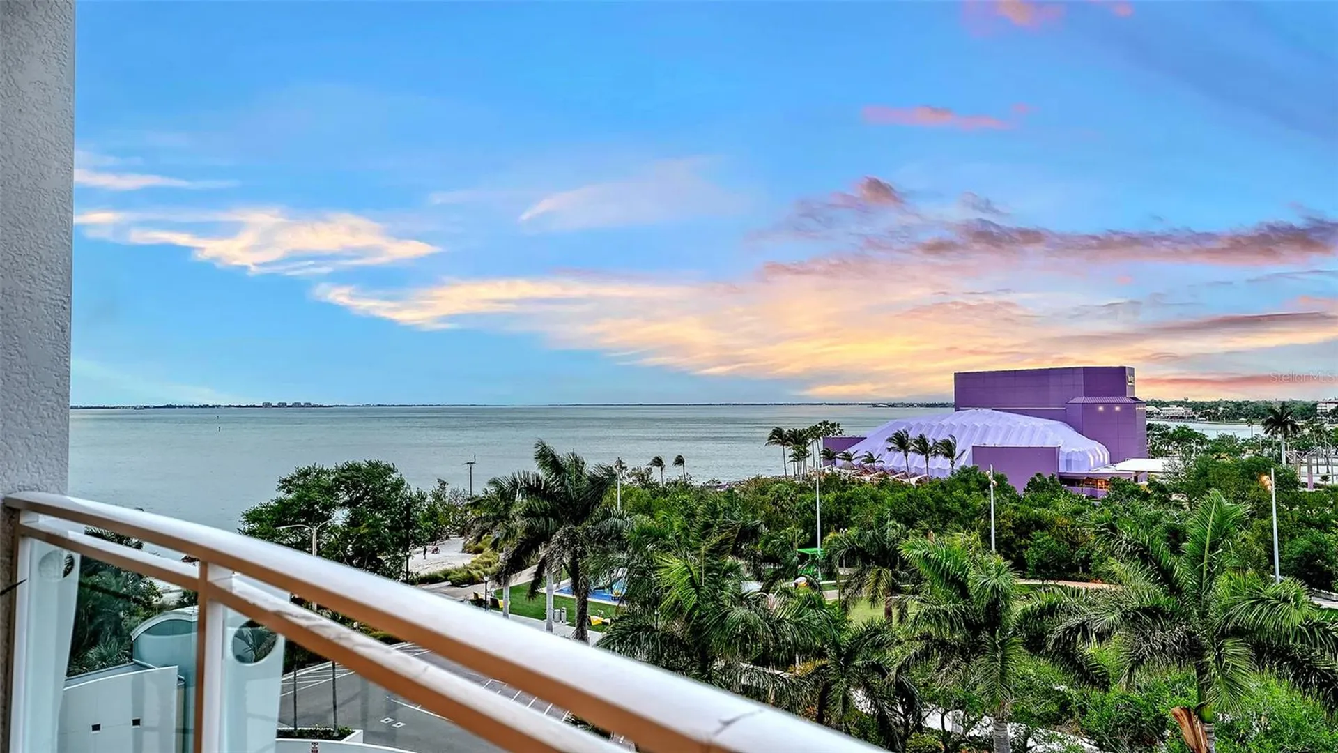 990 Boulevard Of The Arts Sarasota FL 34236