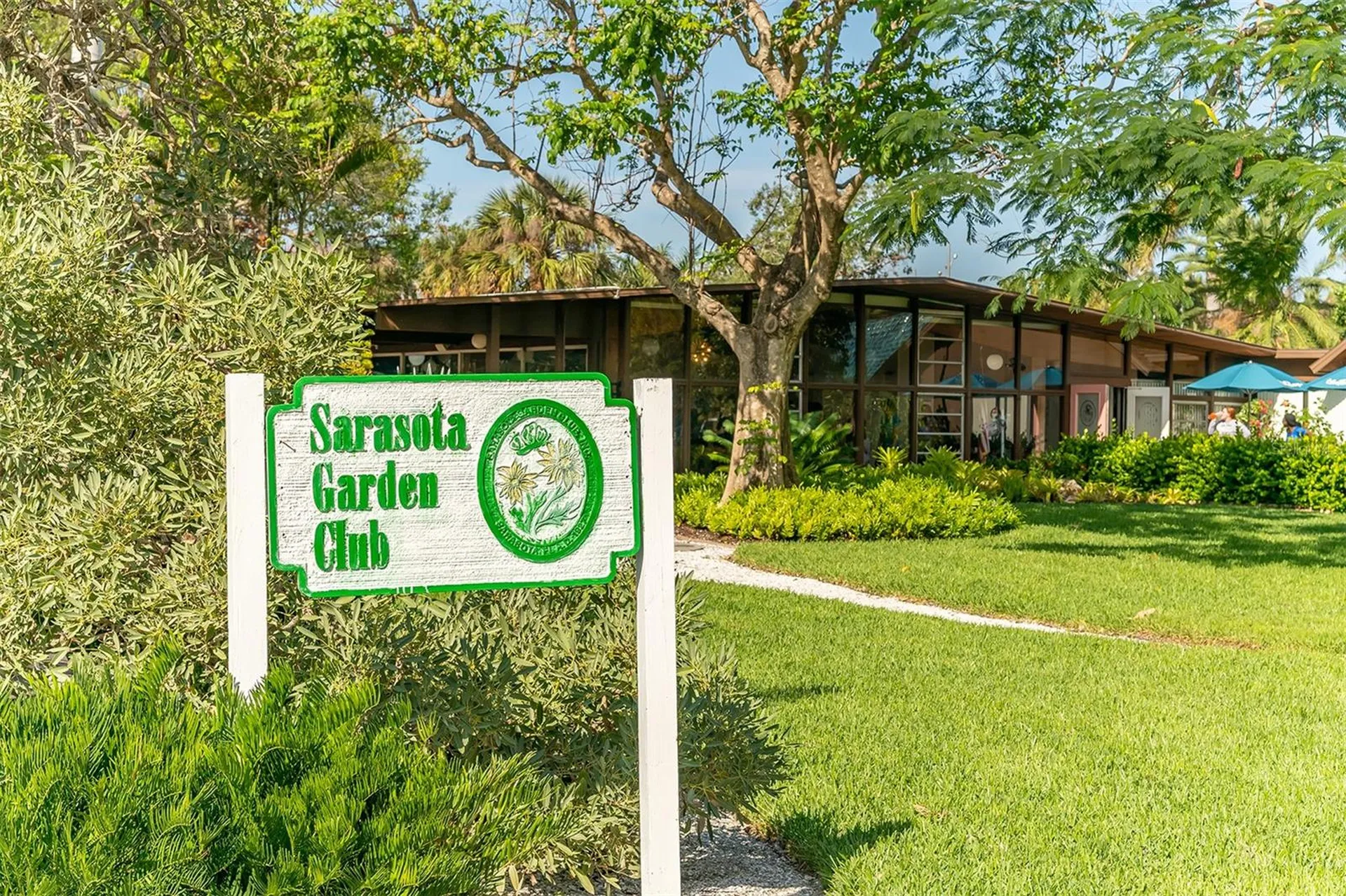 990 Boulevard Of The Arts Sarasota FL 34236