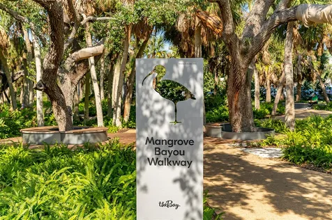 990 Boulevard Of The Arts Sarasota FL 34236