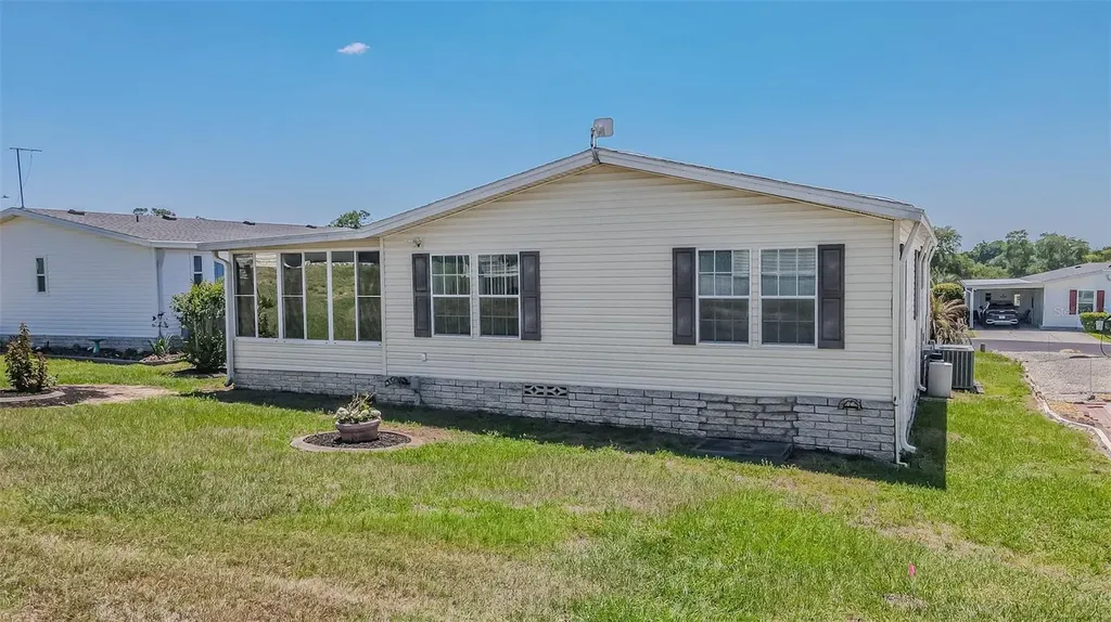 37627 Lorena Avenue Zephyrhills FL 33541