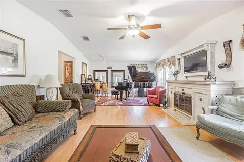 37627 Lorena Avenue Zephyrhills FL 33541