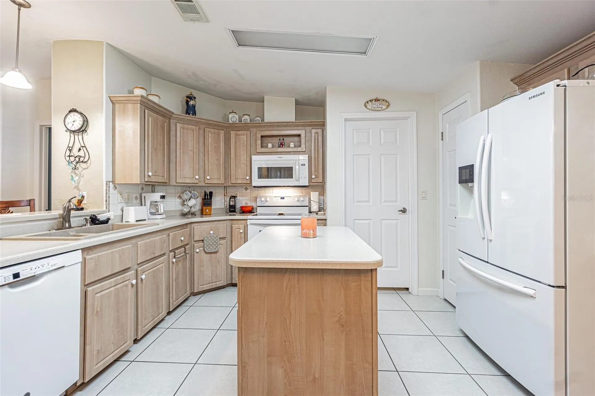 37349 Gill Avenue Zephyrhills FL 33541