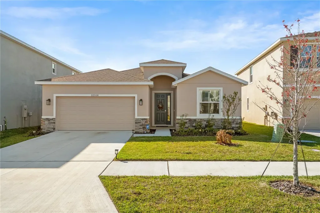 32516 Osprey Peak Way San Antonio FL 33576