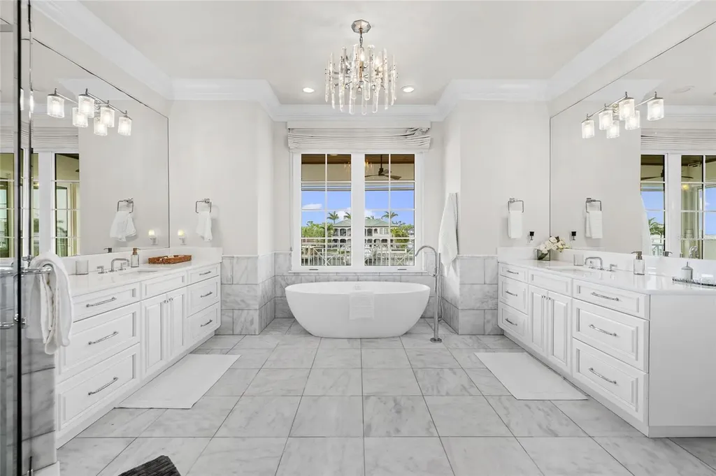 5111 W Homer Avenue Tampa FL 33629