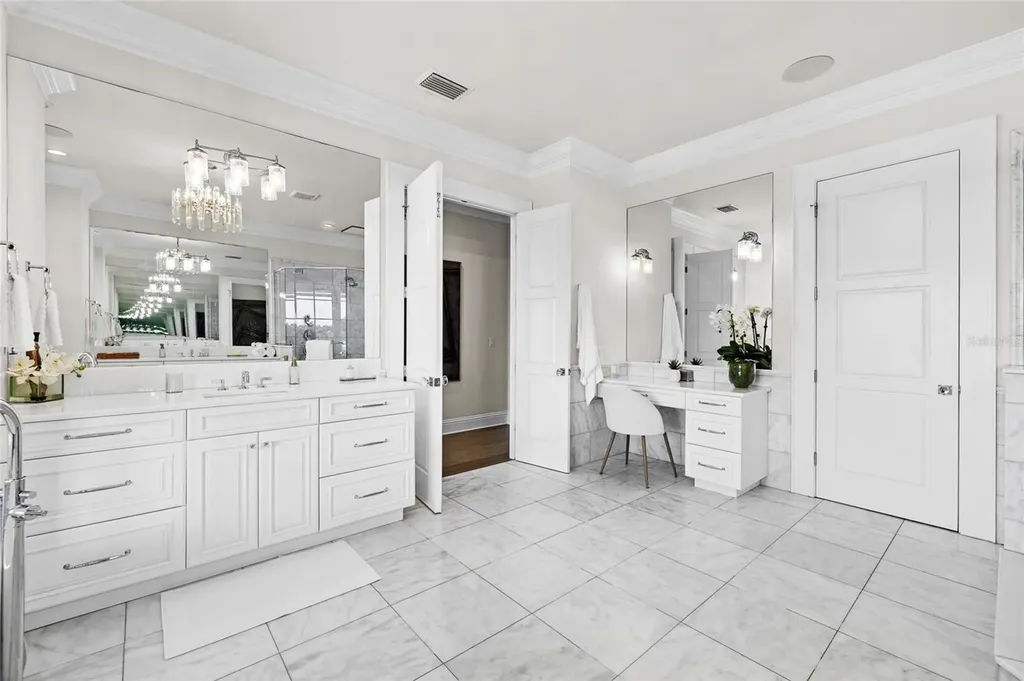 5111 W Homer Avenue Tampa FL 33629