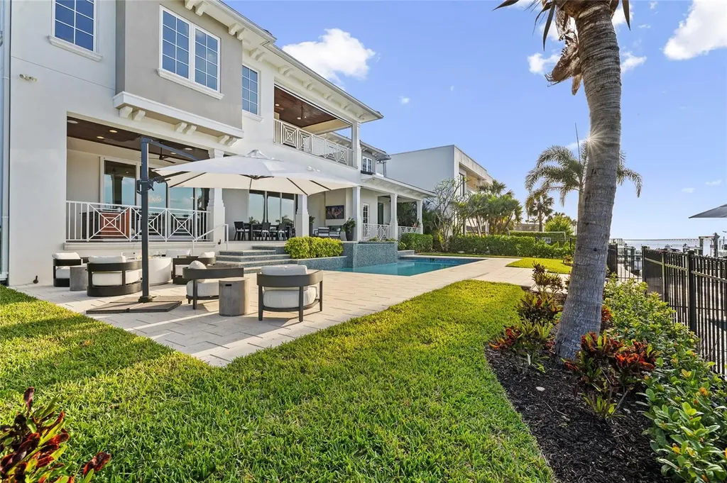 5111 W Homer Avenue Tampa FL 33629