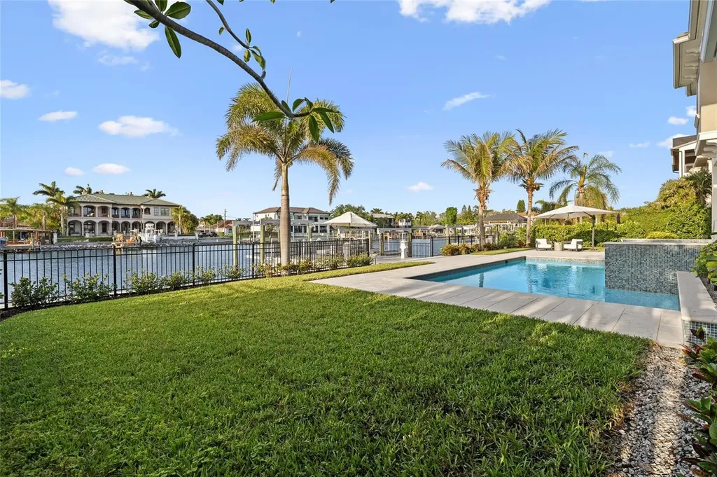 5111 W Homer Avenue Tampa FL 33629