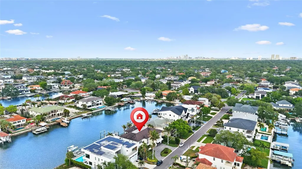 5111 W Homer Avenue Tampa FL 33629