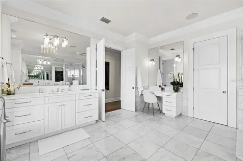 5111 W Homer Avenue Tampa FL 33629