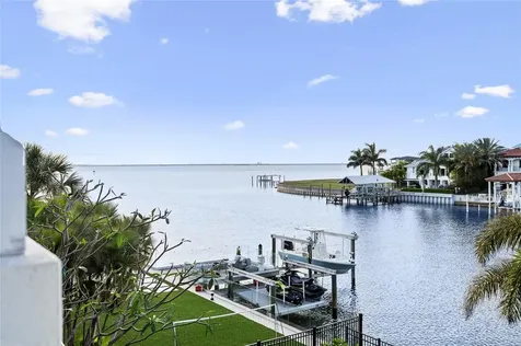 5111 W Homer Avenue Tampa FL 33629