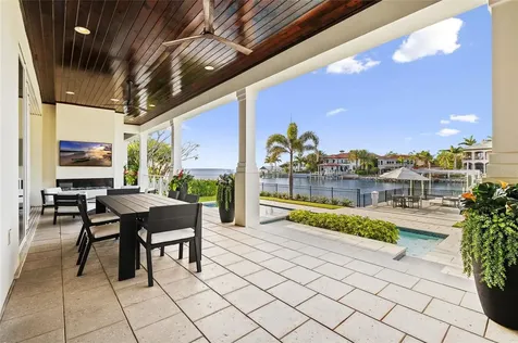 5111 W Homer Avenue Tampa FL 33629