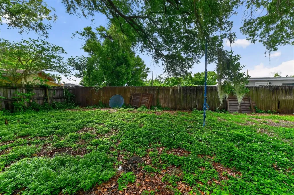 1423 18th Street W Bradenton FL 34205