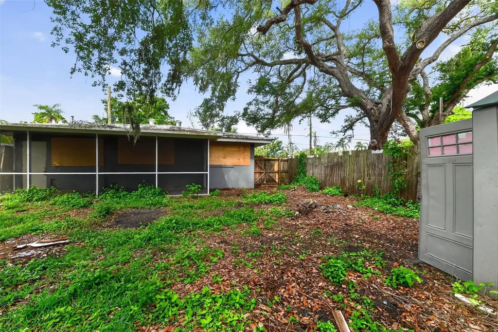 1423 18th Street W Bradenton FL 34205
