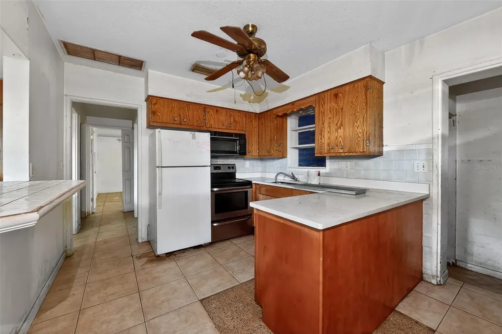 1423 18th Street W Bradenton FL 34205