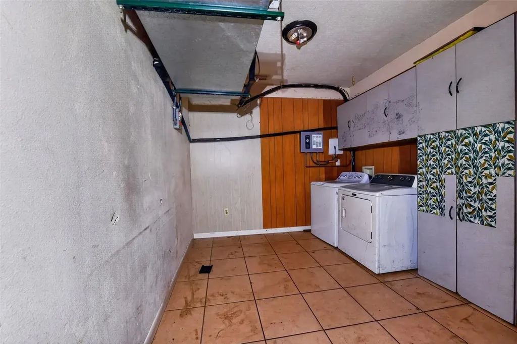1423 18th Street W Bradenton FL 34205