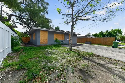 1423 18th Street W Bradenton FL 34205