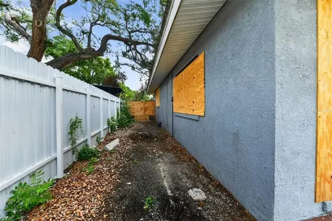 1423 18th Street W Bradenton FL 34205