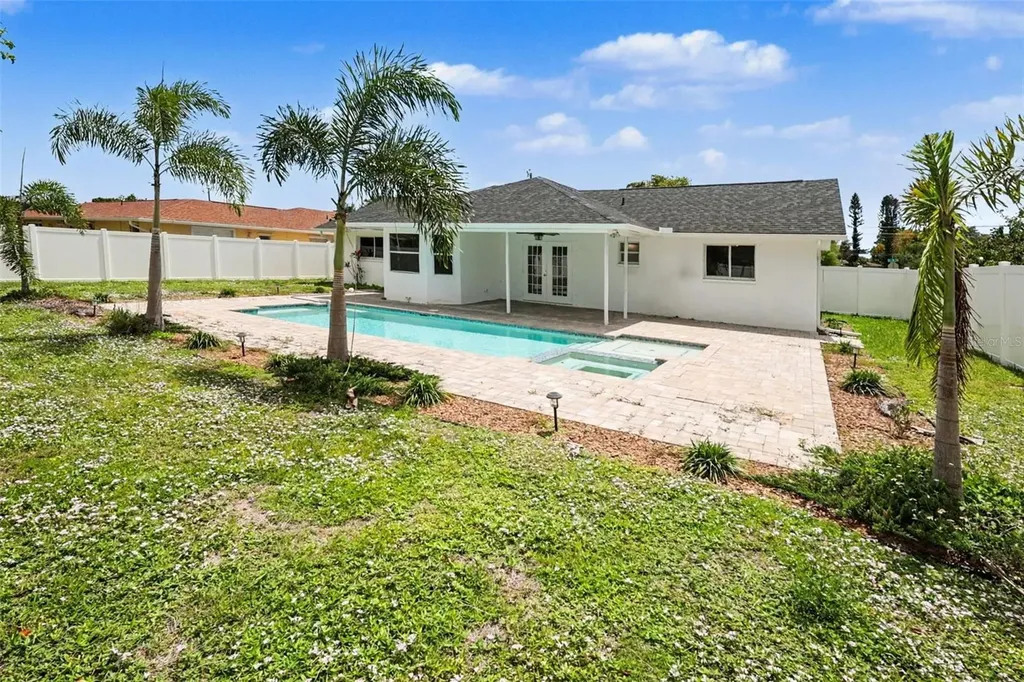 1303 SE 19th Street Cape Coral FL 33990