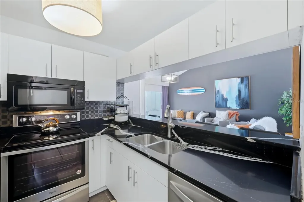 972 Sandpiper Circle Bradenton FL 34209