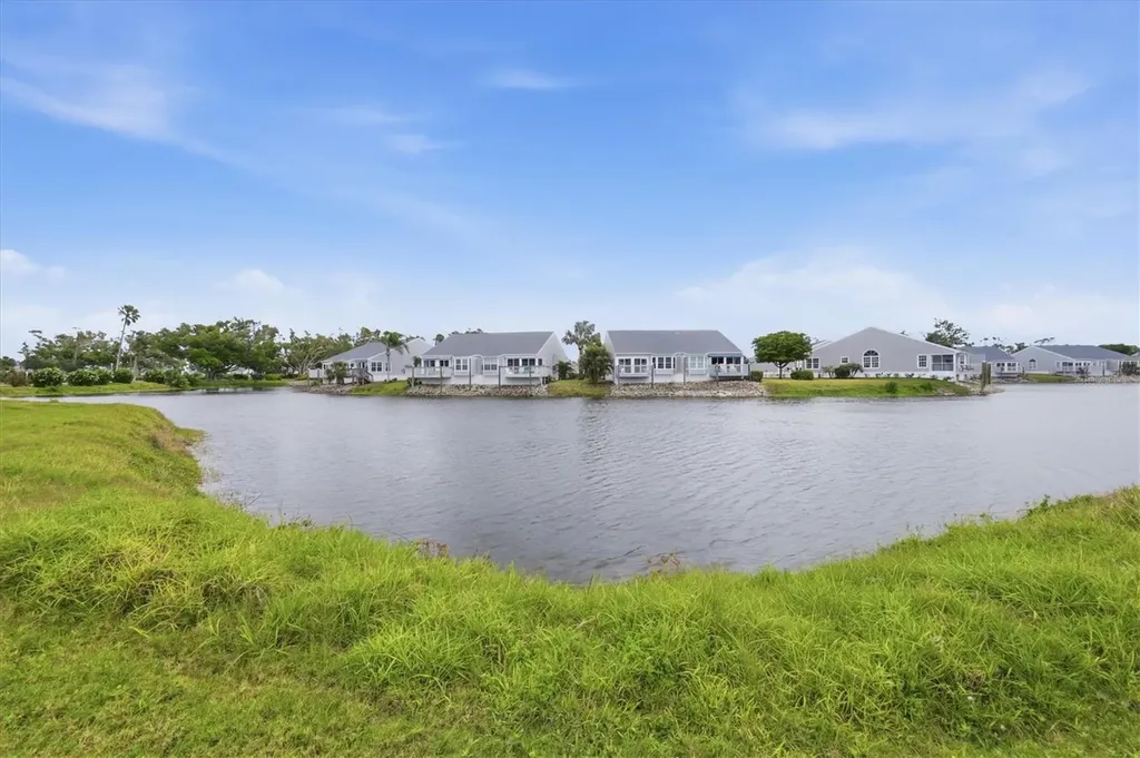 972 Sandpiper Circle Bradenton FL 34209