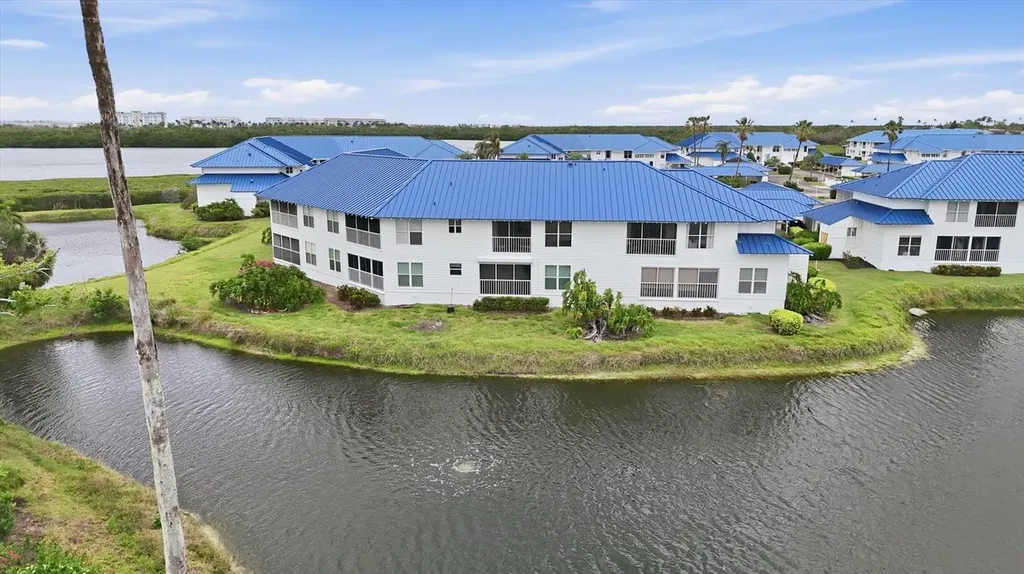 972 Sandpiper Circle Bradenton FL 34209