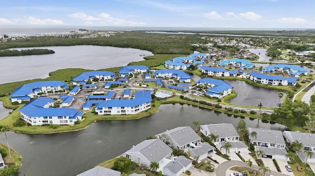 972 Sandpiper Circle Bradenton FL 34209