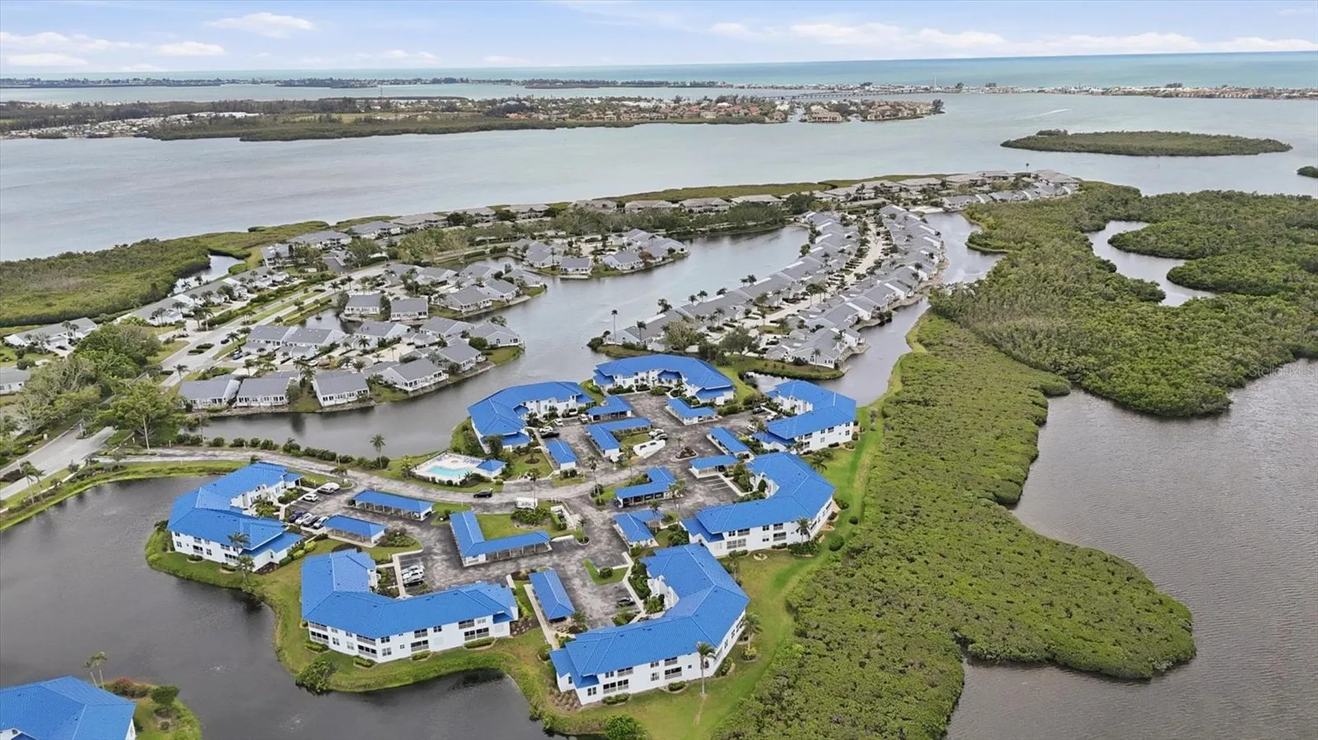 972 Sandpiper Circle Bradenton FL 34209