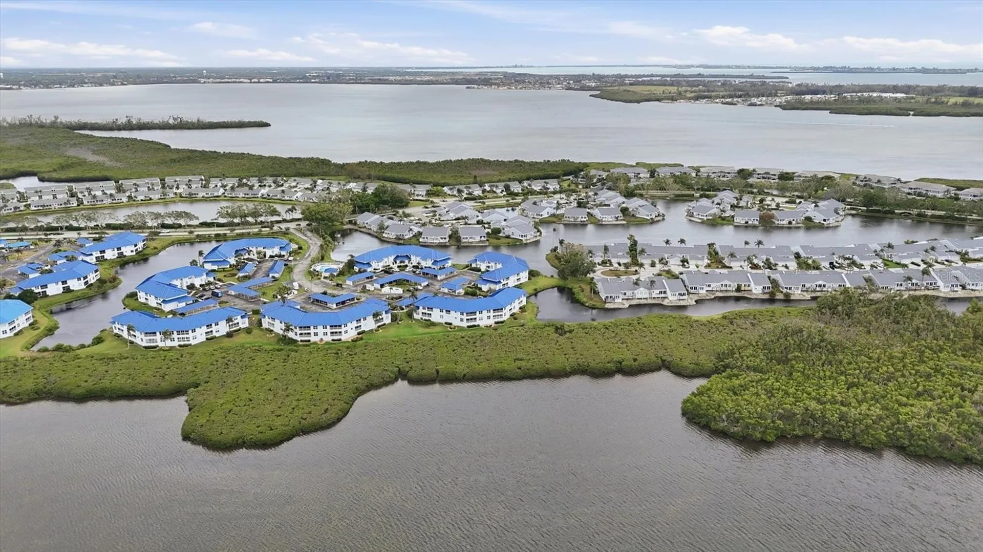 972 Sandpiper Circle Bradenton FL 34209