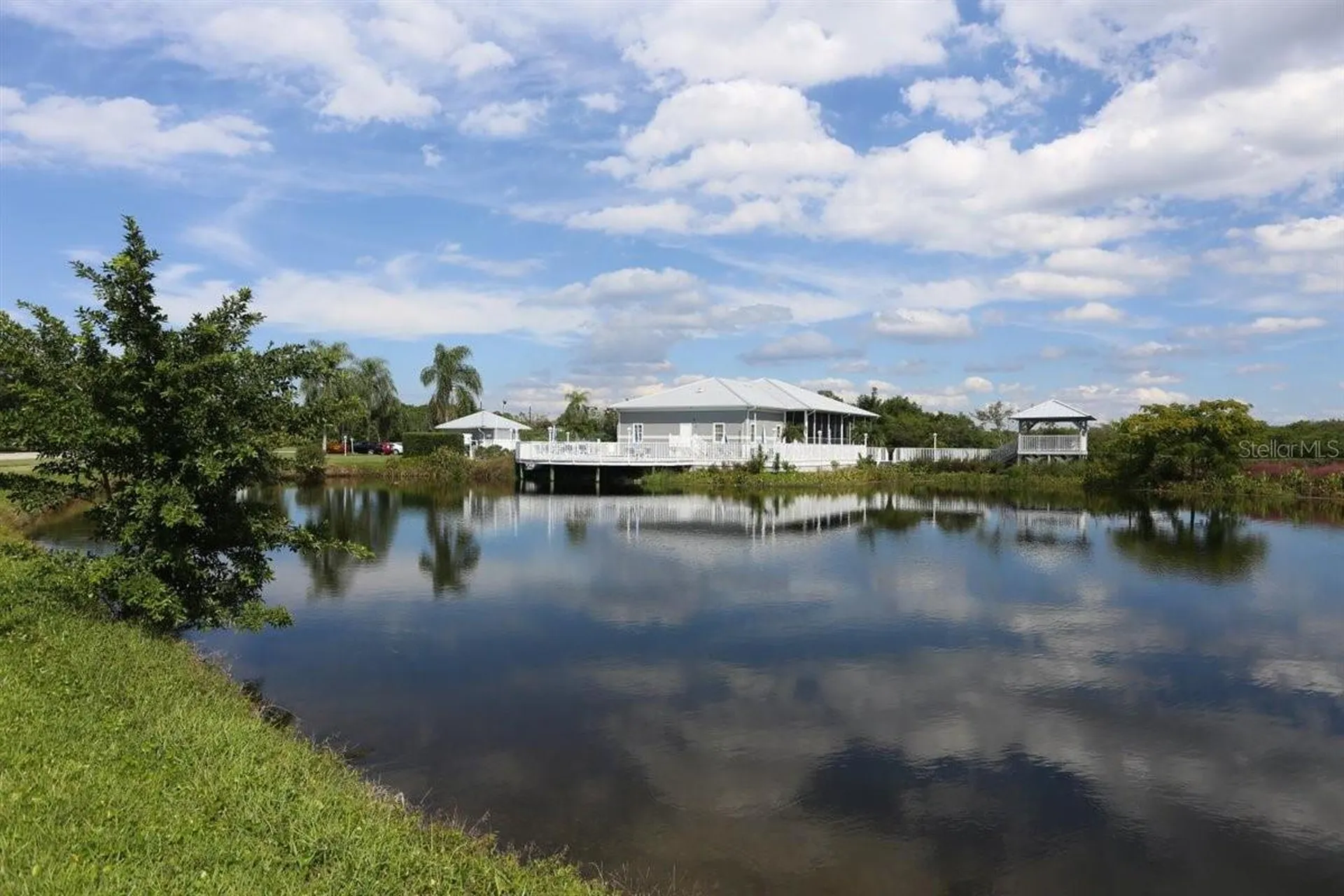 972 Sandpiper Circle Bradenton FL 34209