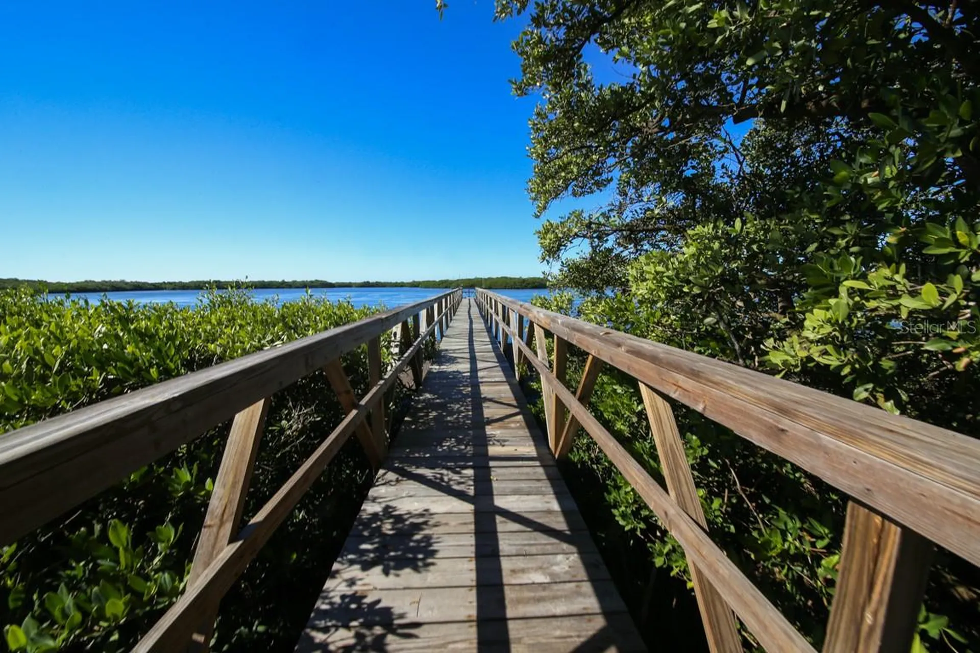 972 Sandpiper Circle Bradenton FL 34209