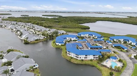 972 Sandpiper Circle Bradenton FL 34209