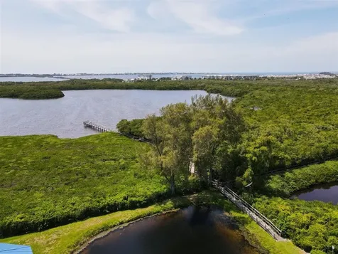 972 Sandpiper Circle Bradenton FL 34209