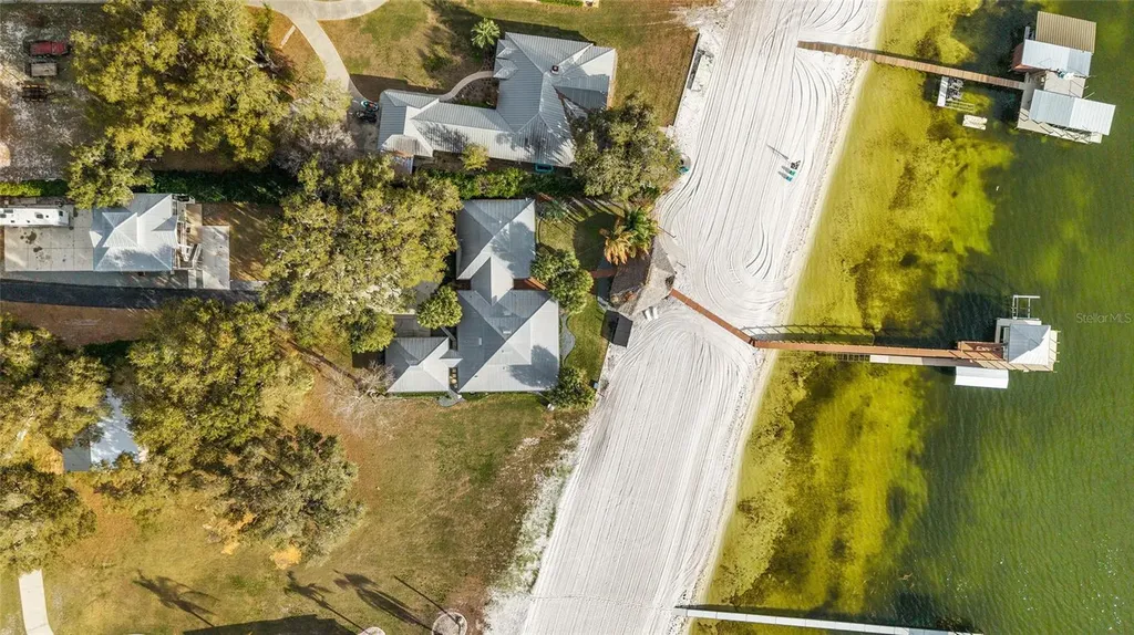 14261 SE 128th Street Ocklawaha FL 32179