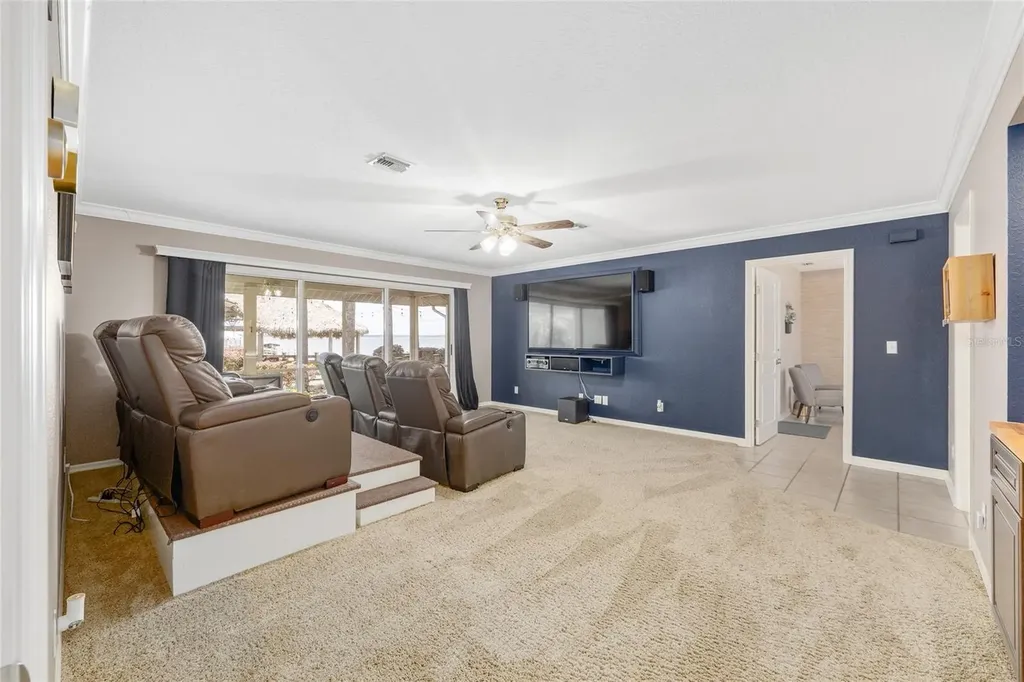 14261 SE 128th Street Ocklawaha FL 32179