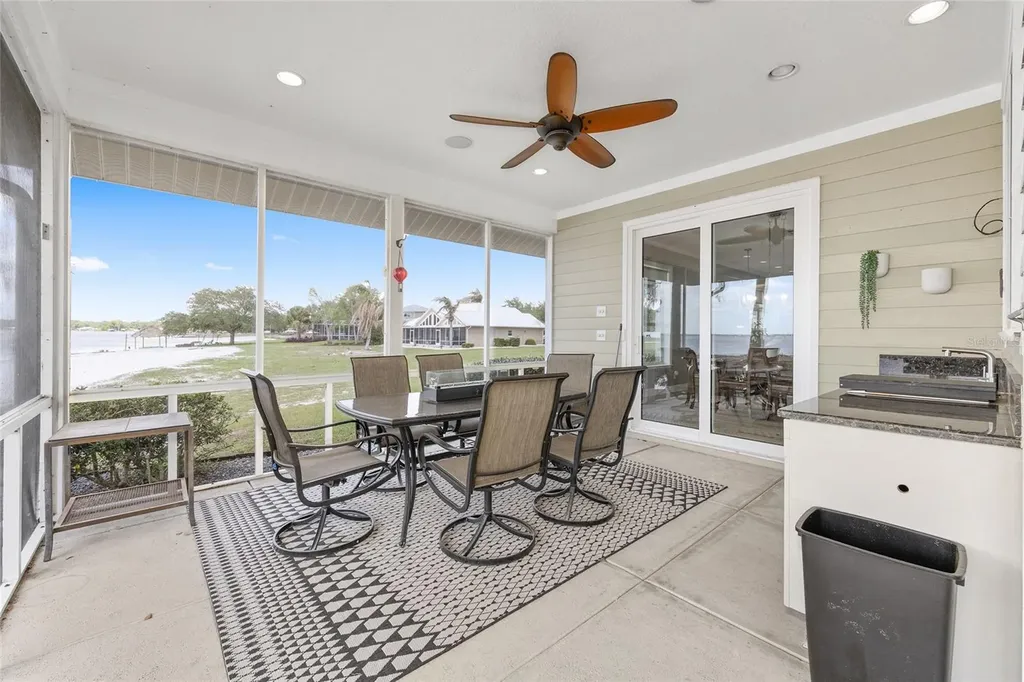 14261 SE 128th Street Ocklawaha FL 32179