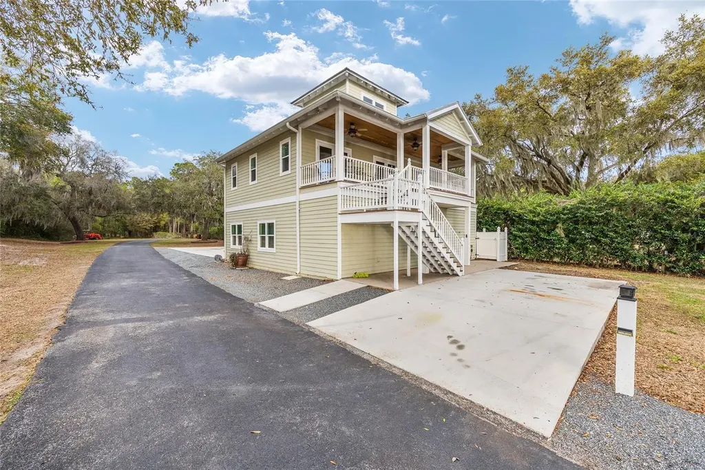 14261 SE 128th Street Ocklawaha FL 32179