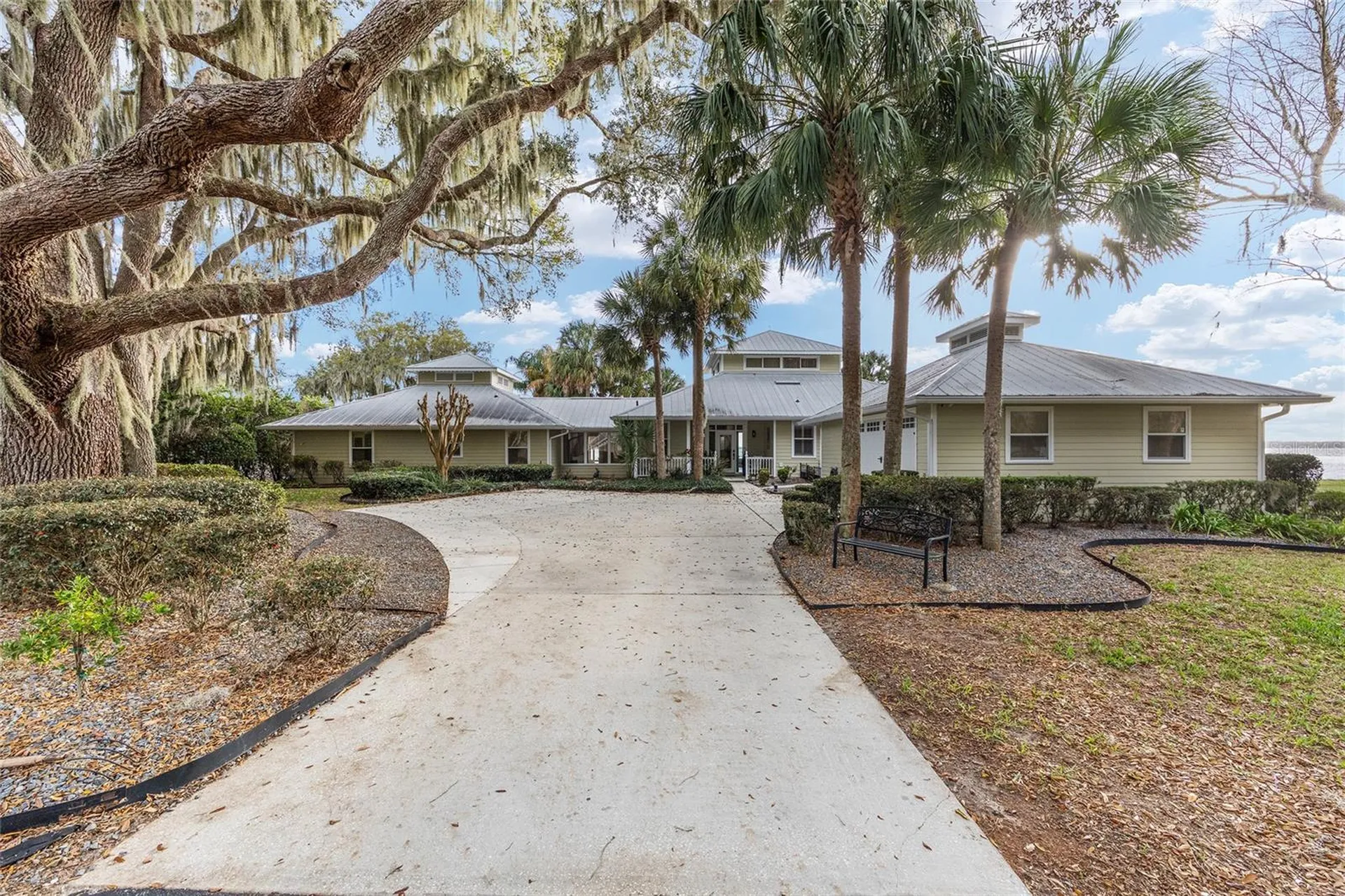 14261 SE 128th Street Ocklawaha FL 32179