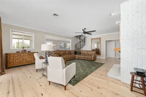 14261 SE 128th Street Ocklawaha FL 32179