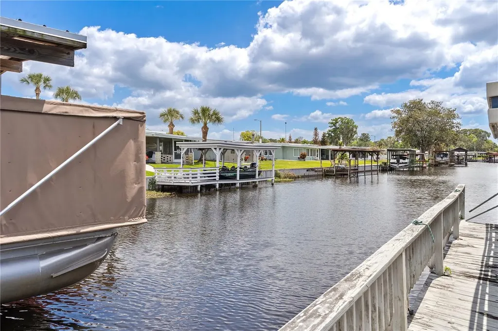 2417 Vindale Road Tavares FL 32778