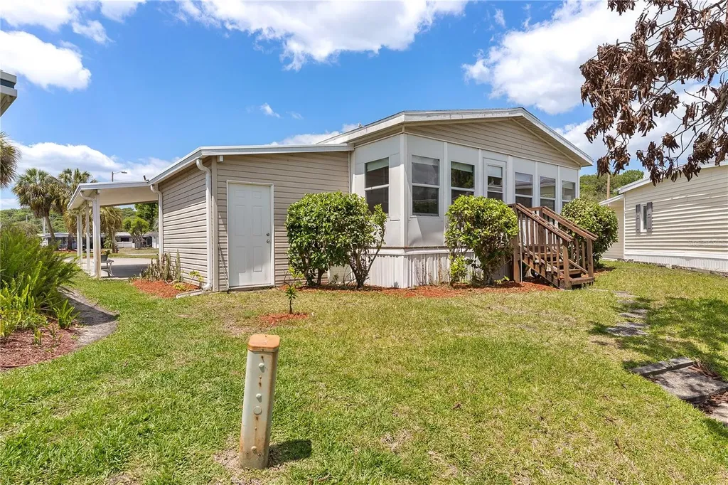 2417 Vindale Road Tavares FL 32778