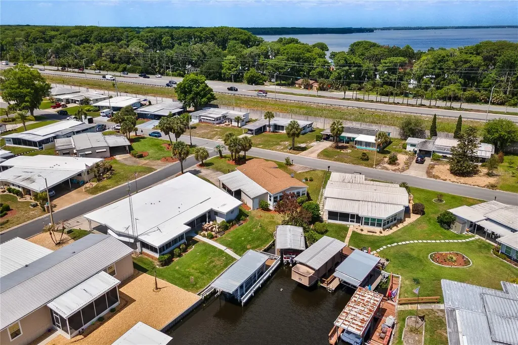 2417 Vindale Road Tavares FL 32778