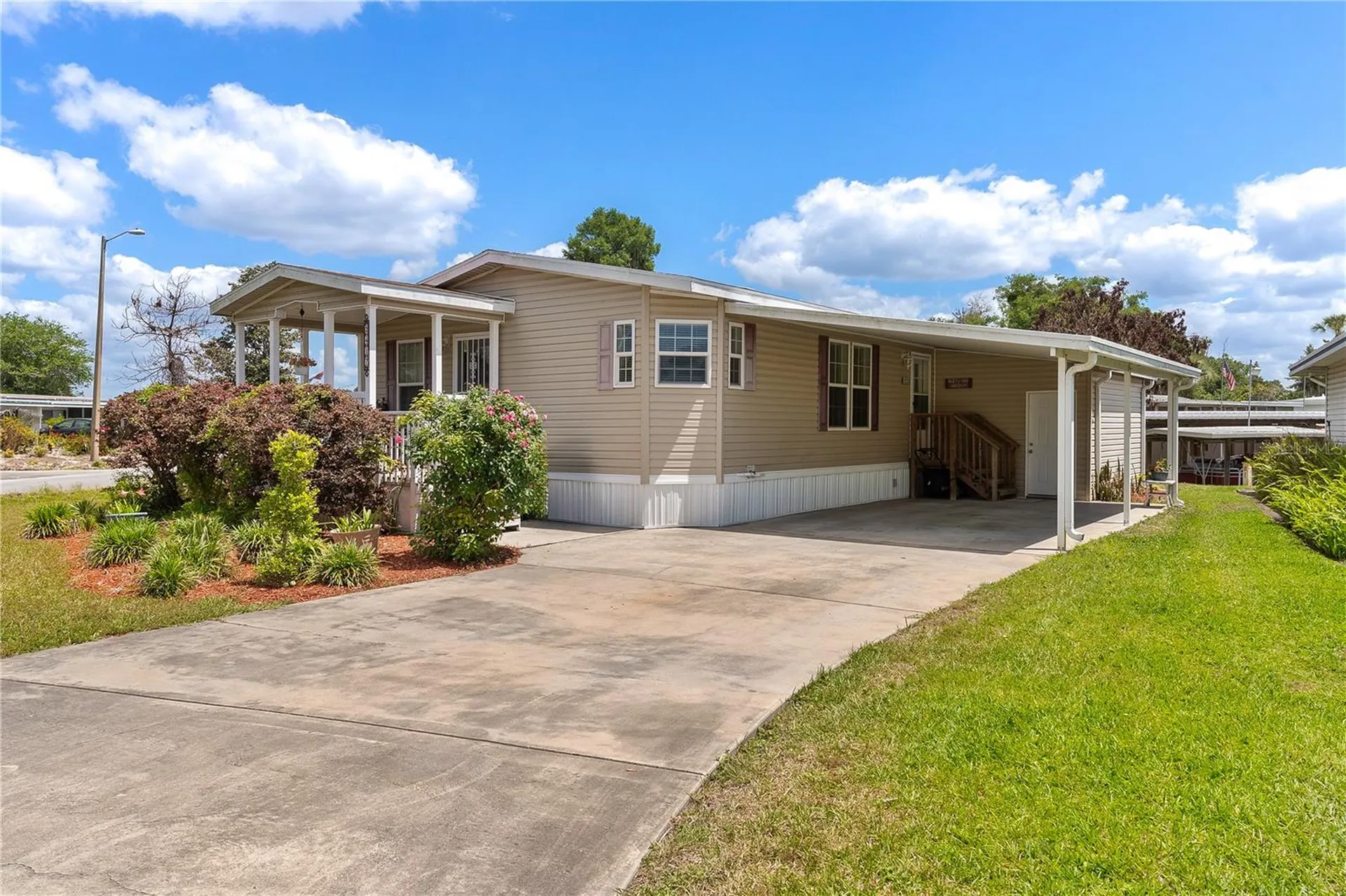 2417 Vindale Road Tavares FL 32778