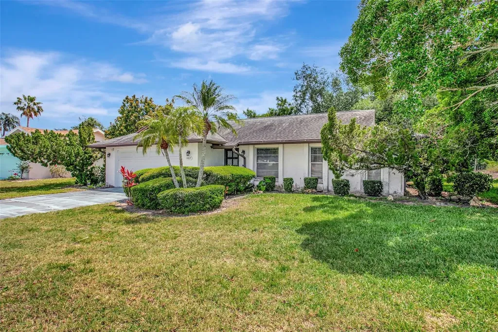 5817 11th Avenue W Bradenton FL 34209